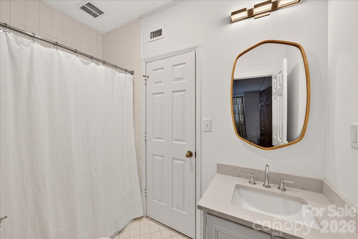 906 Cherokee Road Charlotte, NC 28207 - Photo 26 of 34 Gallery Image 26