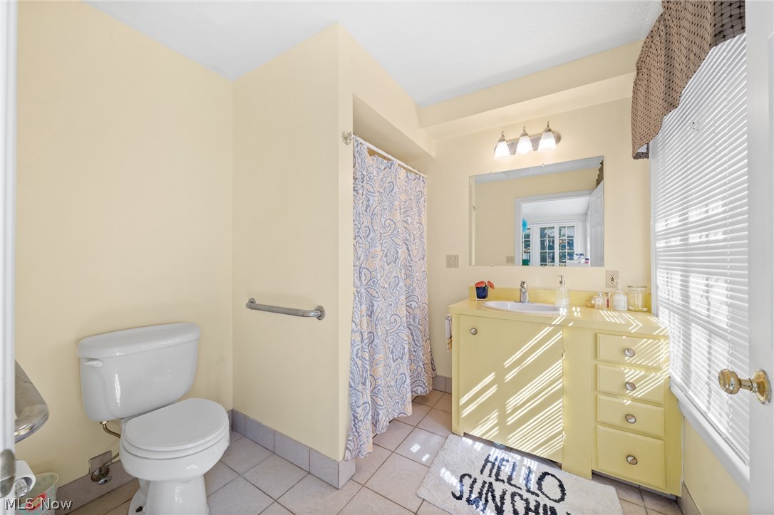 3015 Chadbourne Road Cleveland, OH 44120 - Photo 16 of 34 Gallery Image 16