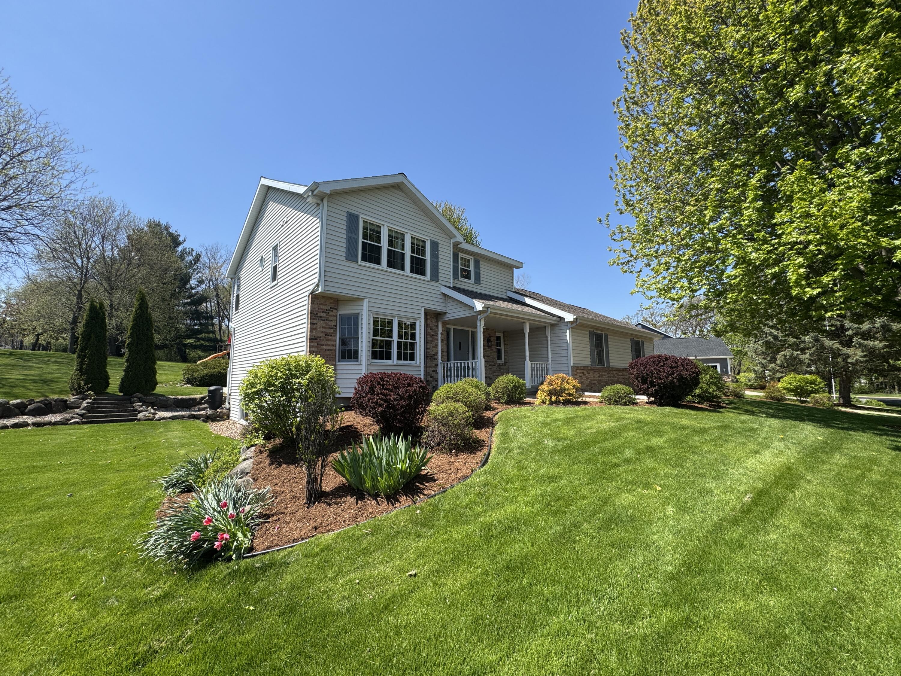 829 Foxfield Rd. Oregon, WI 53575 - Photo 2 of 27 IMG_7715