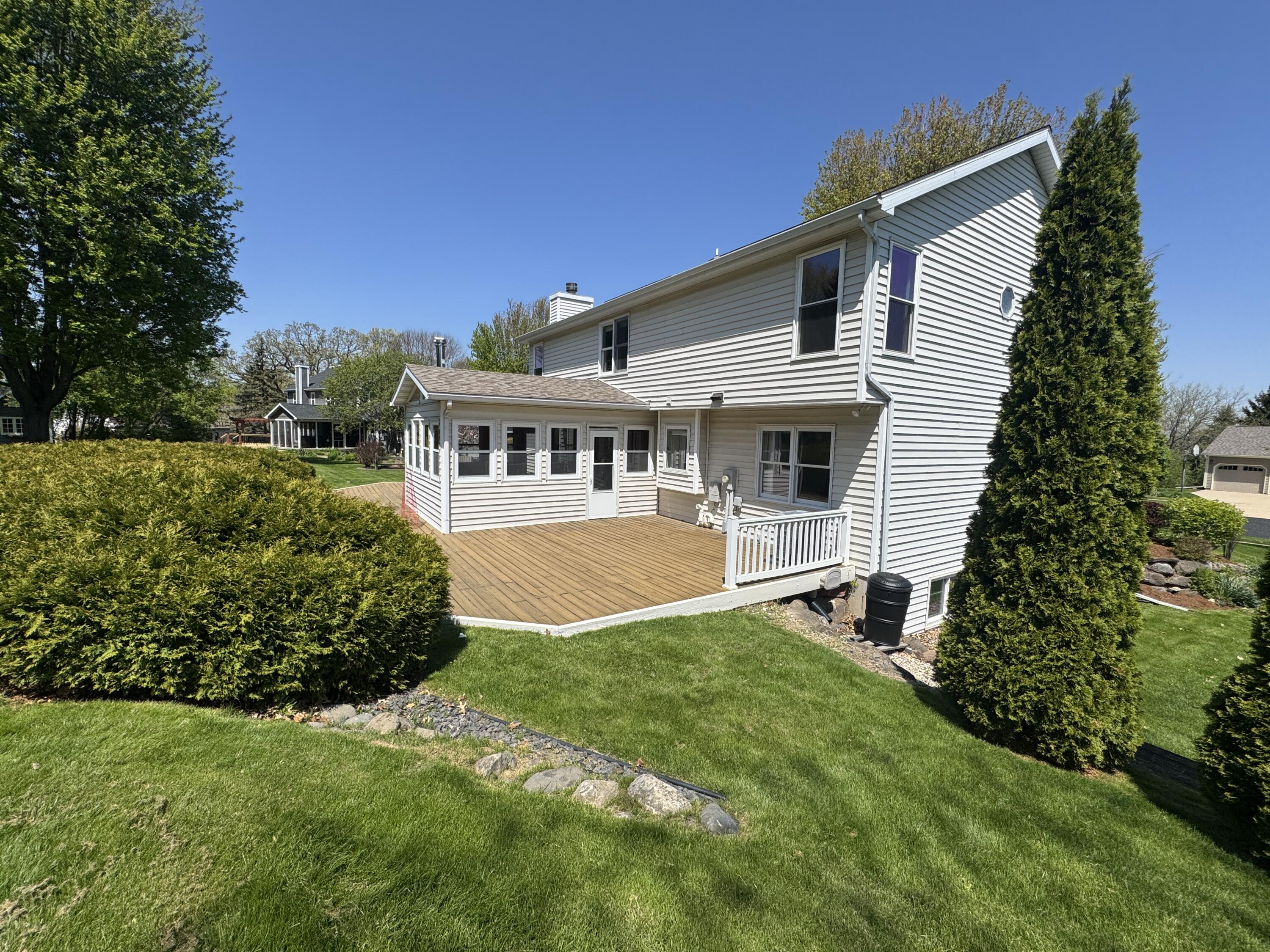 829 Foxfield Rd. Oregon, WI 53575 - Photo 5 of 27 Back deck
