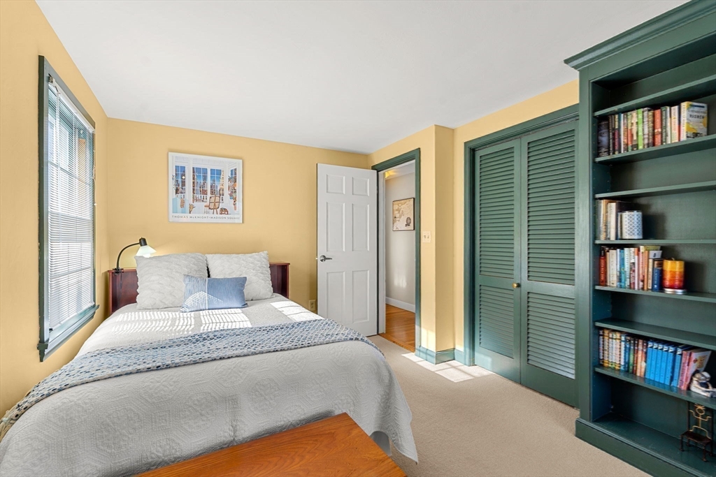 10 West Cottage Street Marblehead, MA 01945 - Photo 15 of 23