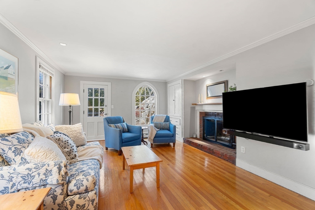 10 West Cottage Street Marblehead, MA 01945 - Photo 18 of 23