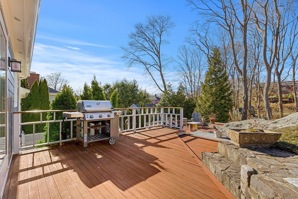 10 West Cottage Street Marblehead, MA 01945 - Photo 7 of 23