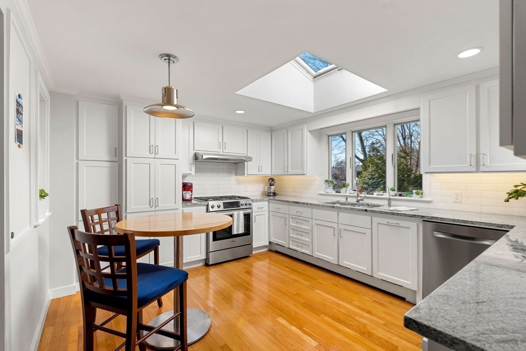 10 West Cottage Street Marblehead, MA 01945 - Photo 9 of 23