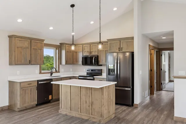 $392,900 | 720 165th Street, Hammond, WI 54015