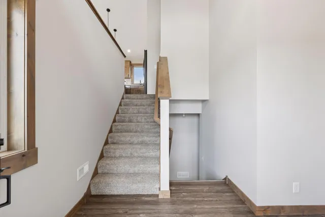 $392,900 | 720 165th Street, Hammond, WI 54015