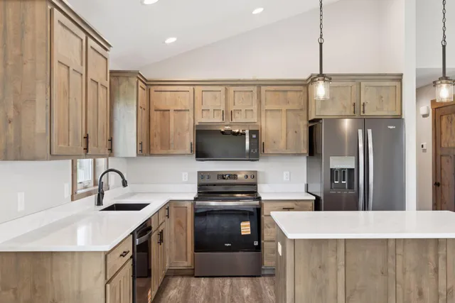 $392,900 | 720 165th Street, Hammond, WI 54015