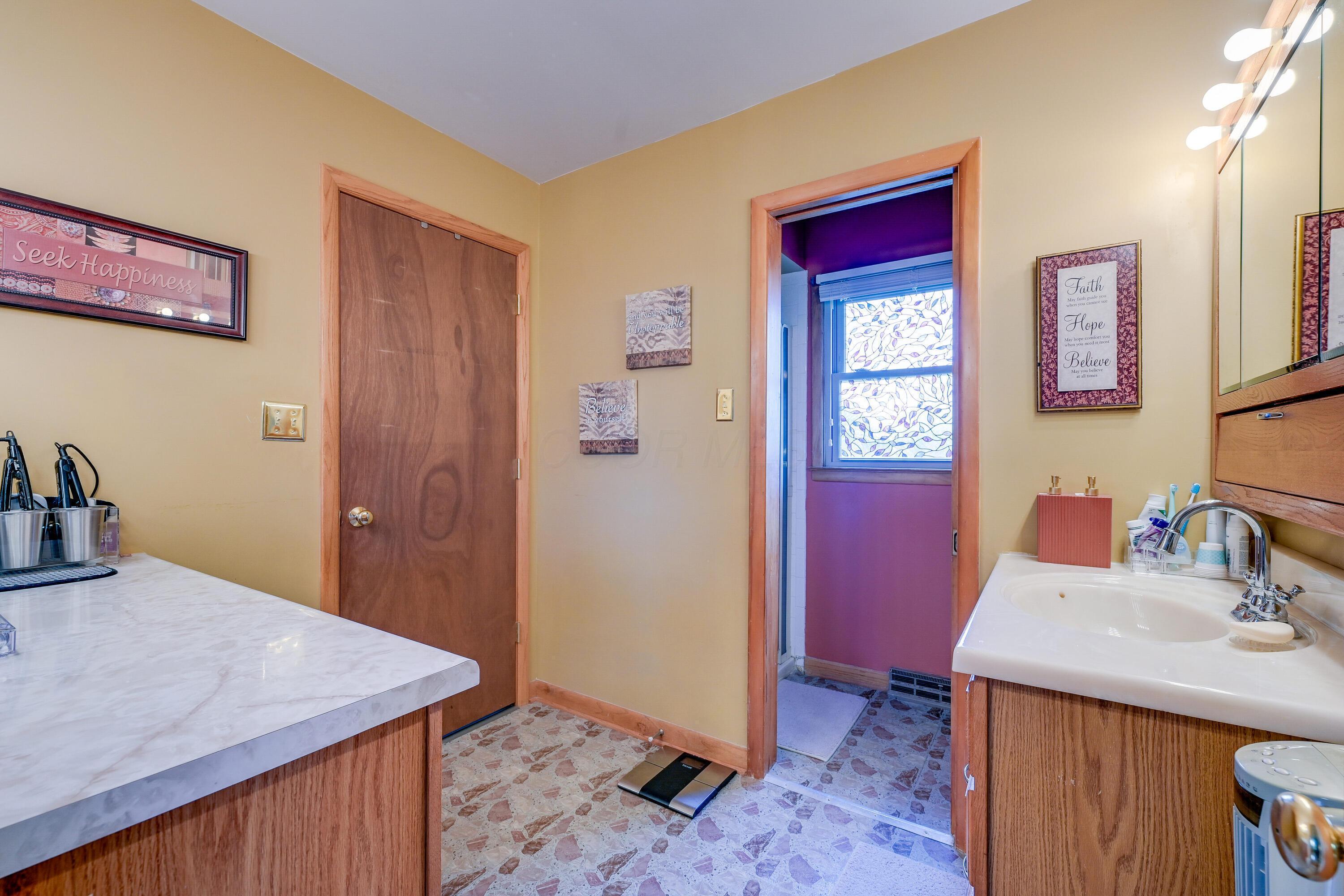 4909 Vanlear Road Columbus, OH 43229 - Photo 21 of 34 4909 Vanlear Rd Columbus OH 43229 USA-02
