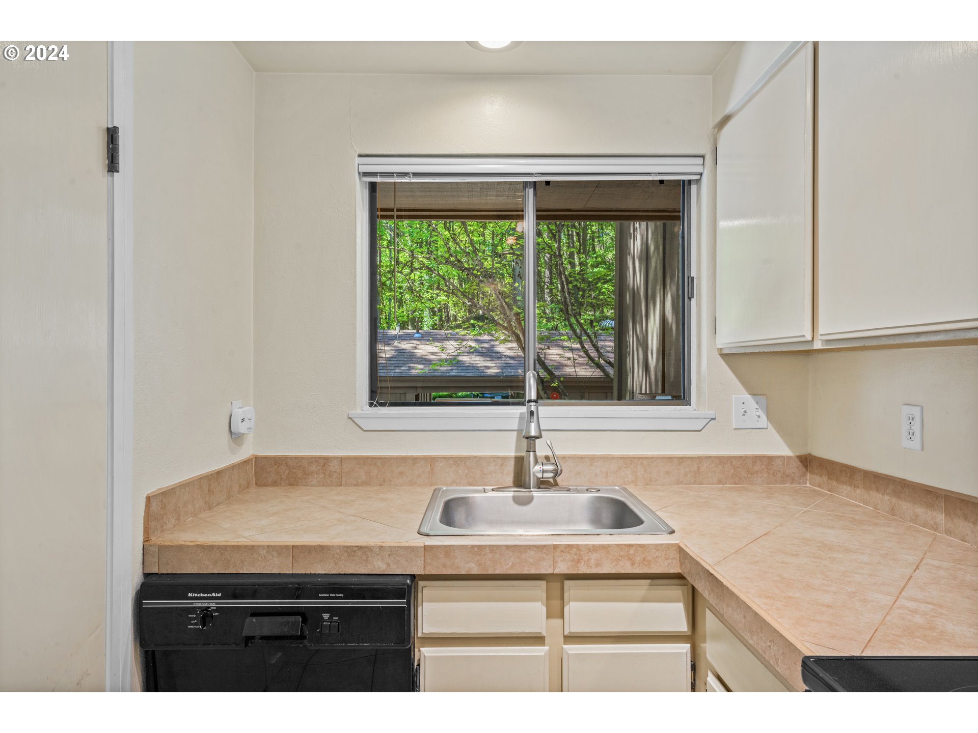 136 Treehill Loop Eugene, OR 97405 - Photo 13 of 33 Gallery Image 13
