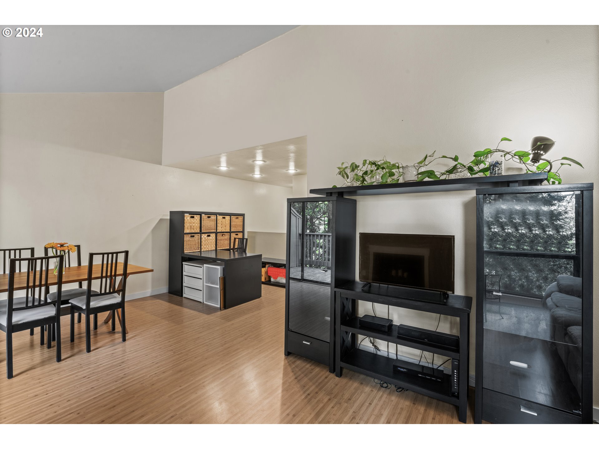 136 Treehill Loop Eugene, OR 97405 - Photo 15 of 33 Gallery Image 15