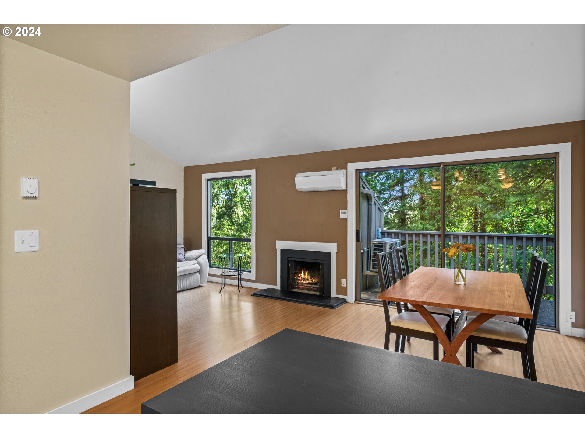 136 Treehill Loop Eugene, OR 97405 - Photo 4 of 33 Gallery Image 4