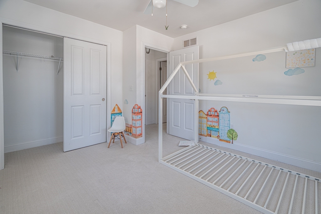 5 Lowther Place Nashua, NH 03062 - Photo 19 of 32