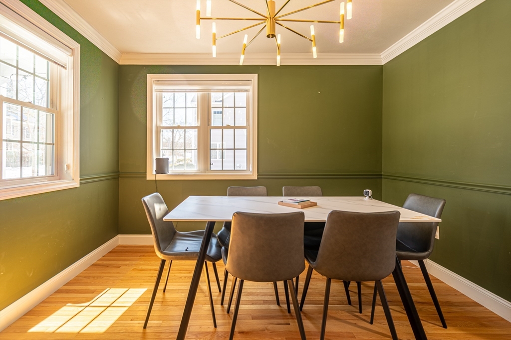 5 Lowther Place Nashua, NH 03062 - Photo 4 of 32