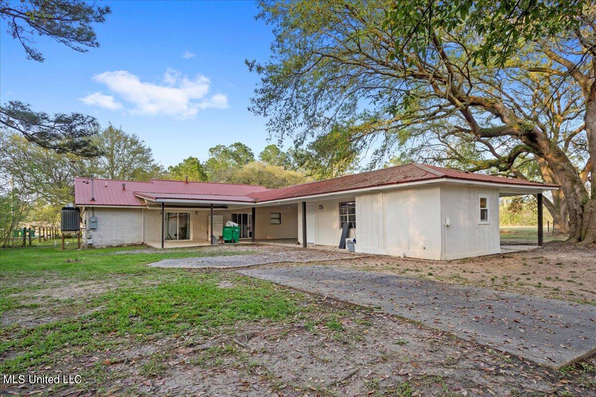 3600 Roberts Road Moss Point, MS 39562 - Photo 7 of 36 31-Exterior Back