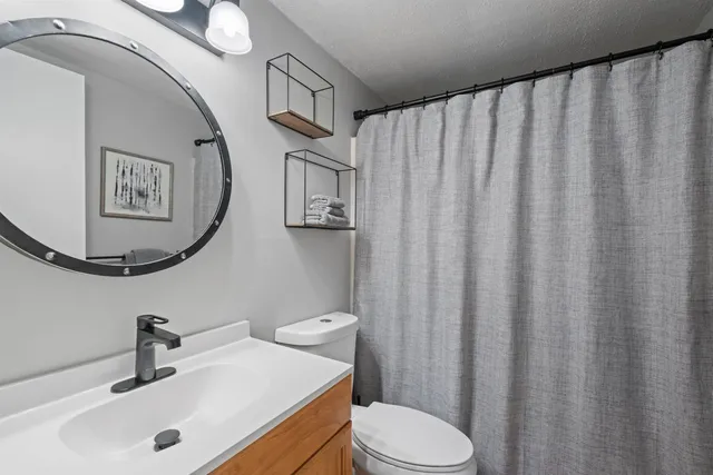 $2,550 | 201 Cocheco Court, Unit 201, Dover, NH 03820