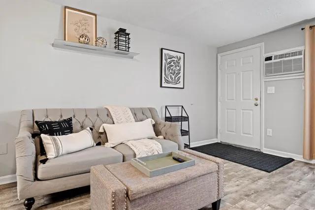 $2,550 | 201 Cocheco Court, Unit 201, Dover, NH 03820