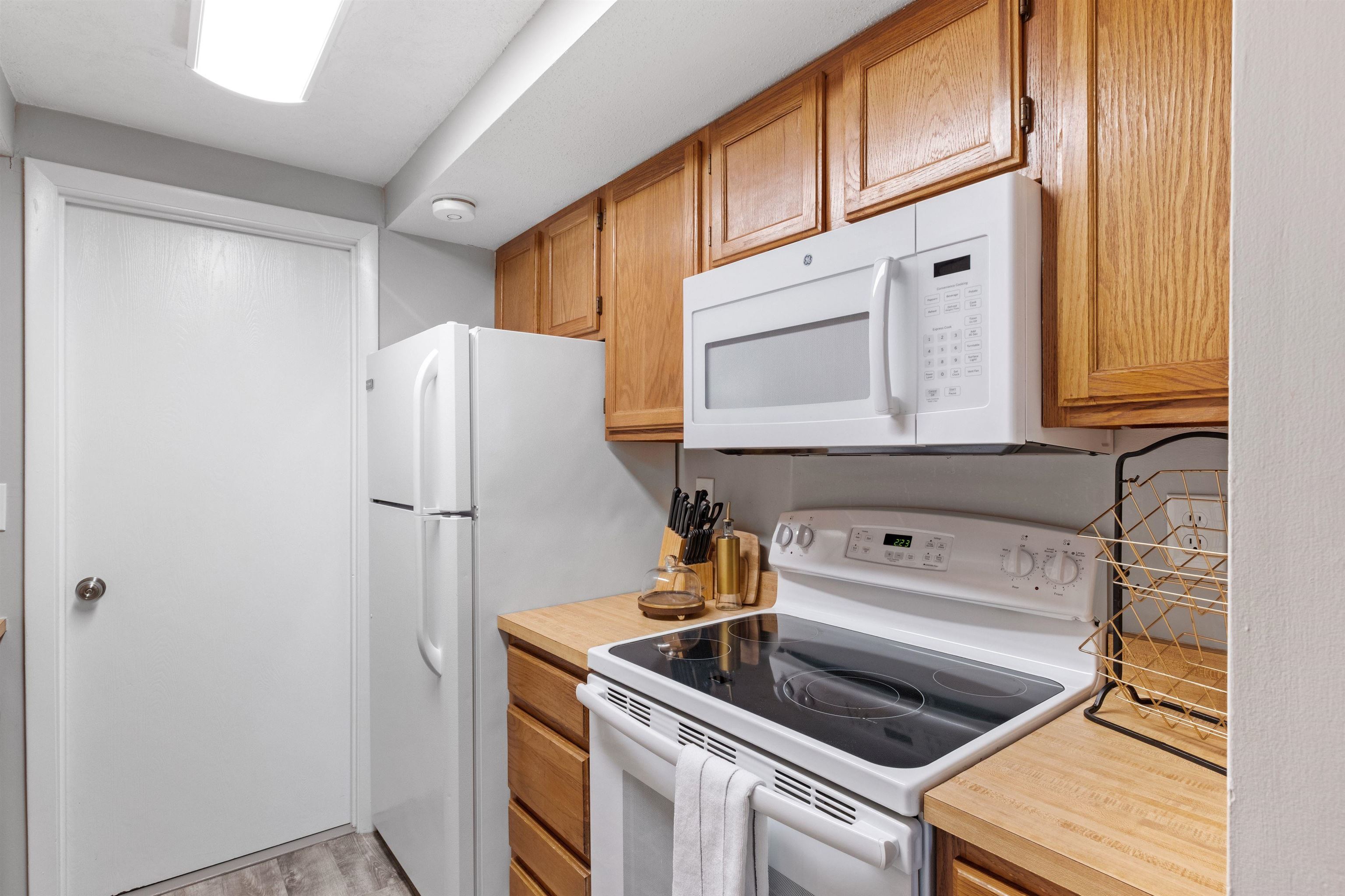 201 Cocheco Court, Unit 201 Dover, NH 03820 - Photo 8 of 23