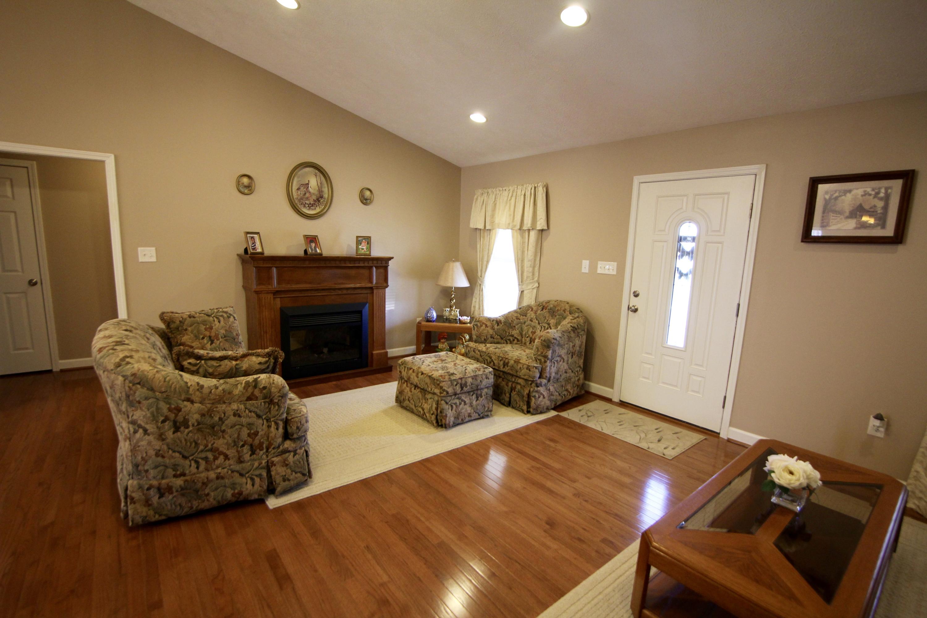 290 Carroll Road Hardy, VA 24101 - Photo 7 of 47 Great Room