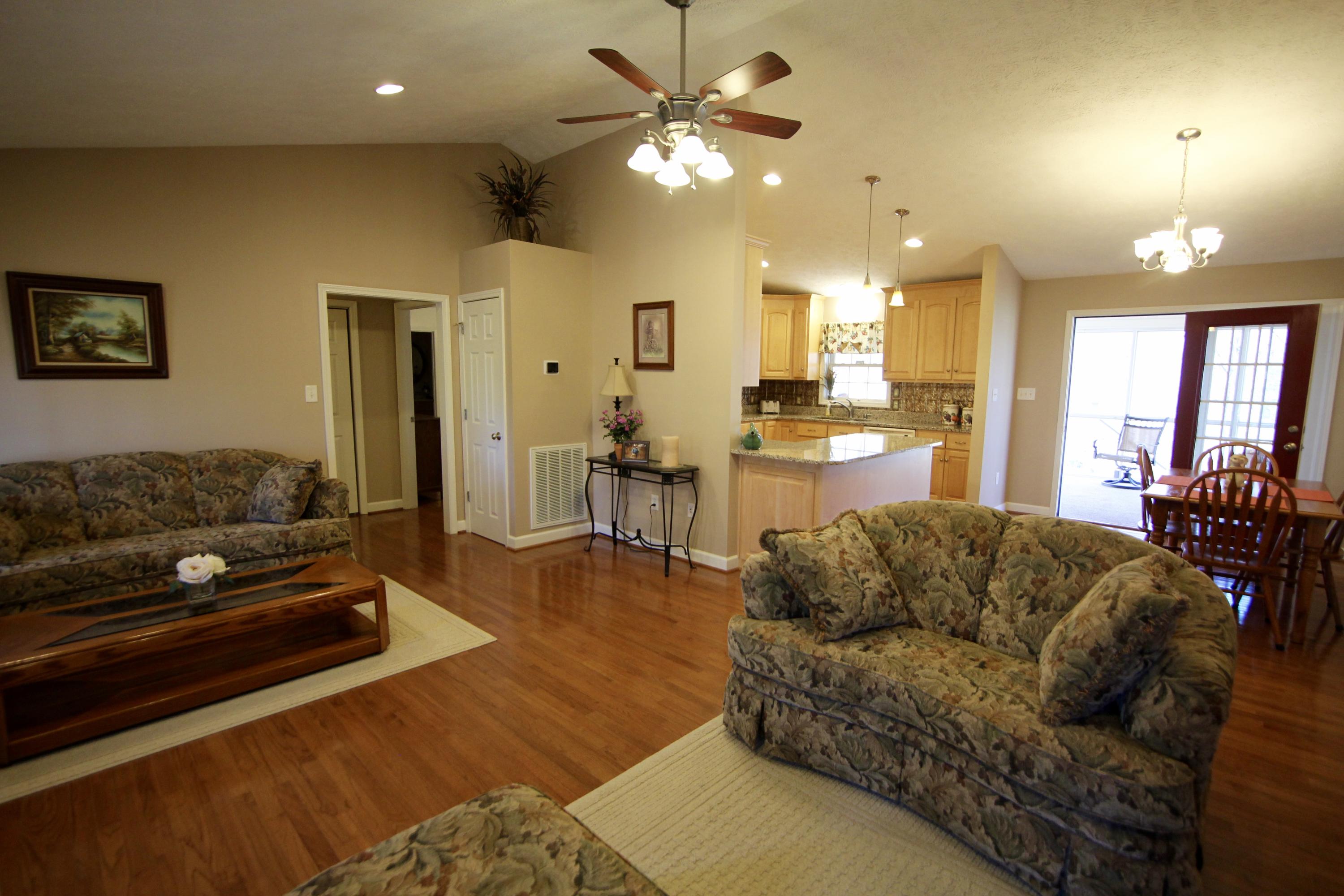 290 Carroll Road Hardy, VA 24101 - Photo 8 of 47 Great Room