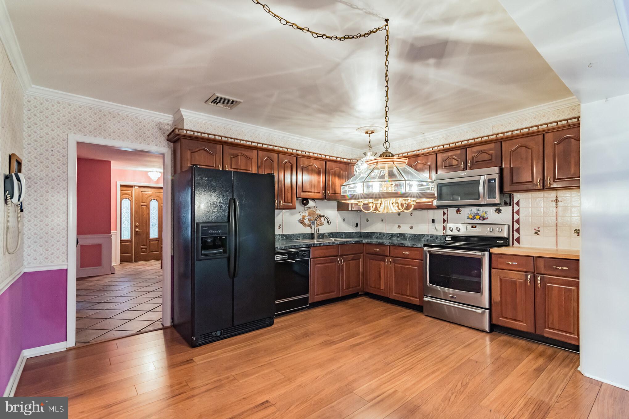 34 Glenview Road Phoenixville, PA 19460 - Photo 8 of 31 Kitchen