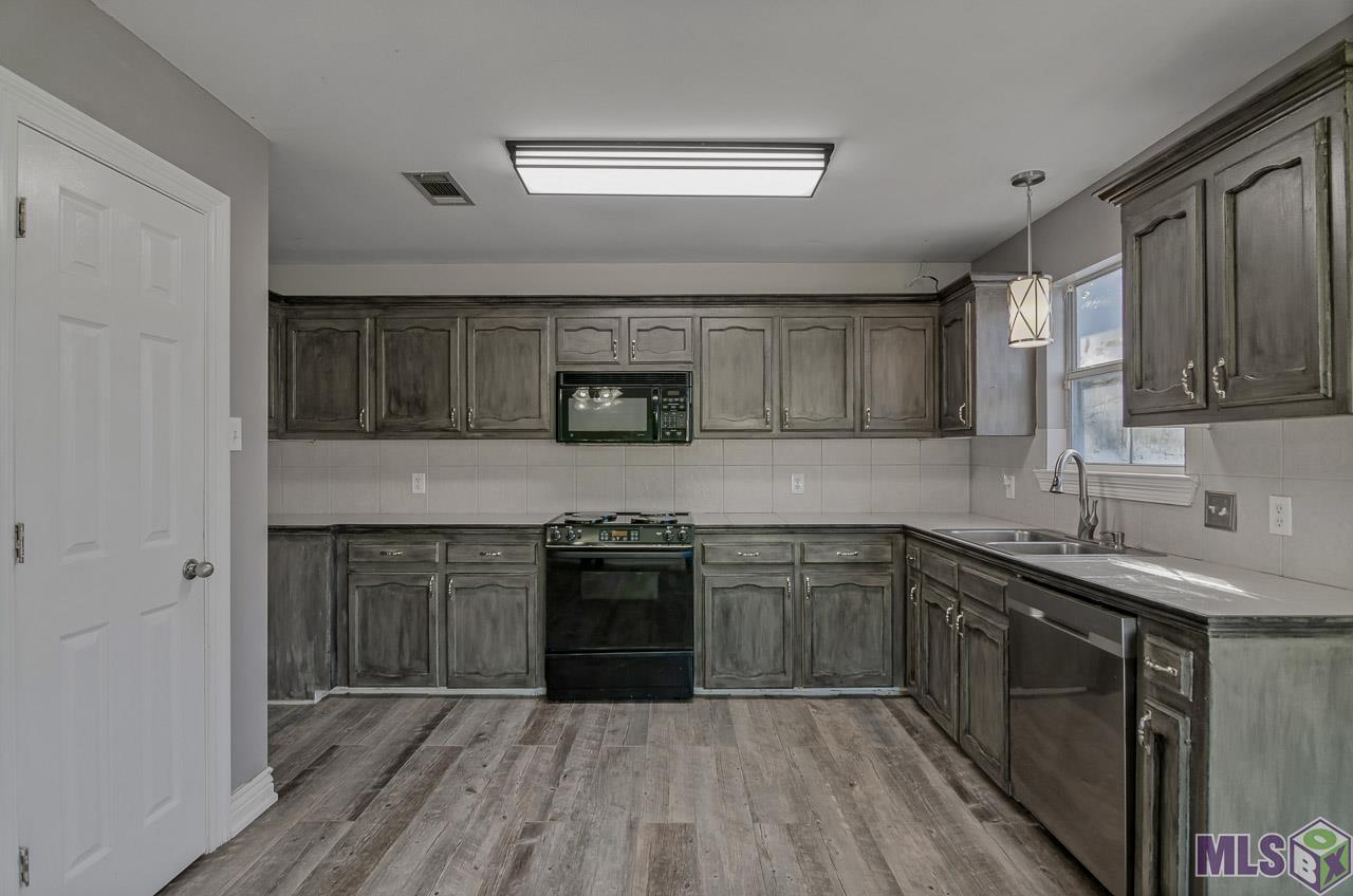 40189 Barbara Road Prairieville, LA 70769 - Photo 3 of 12 Gallery Image 3