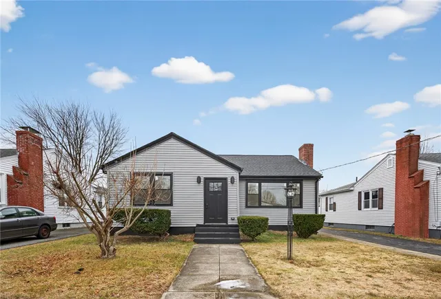 $399,900 | 326 Beckwith Street, Cranston, RI 02910