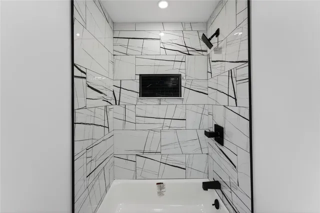 $399,900 | 326 Beckwith Street, Cranston, RI 02910