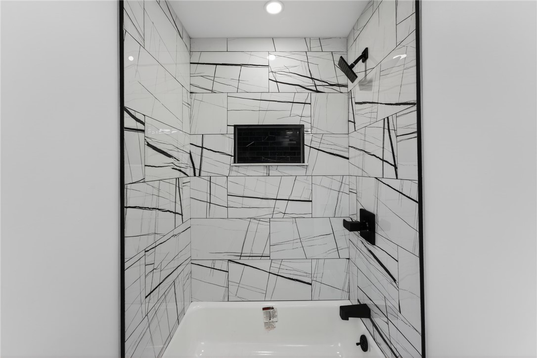 326 Beckwith Street Cranston, RI 02910 - Photo 15 of 29