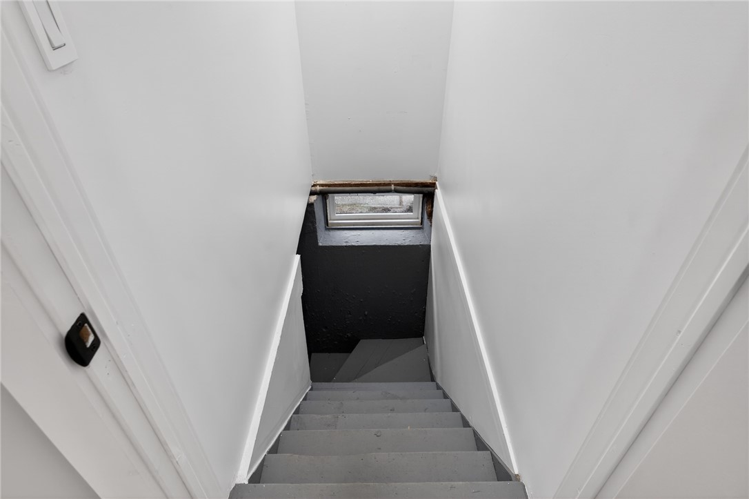 326 Beckwith Street Cranston, RI 02910 - Photo 21 of 29