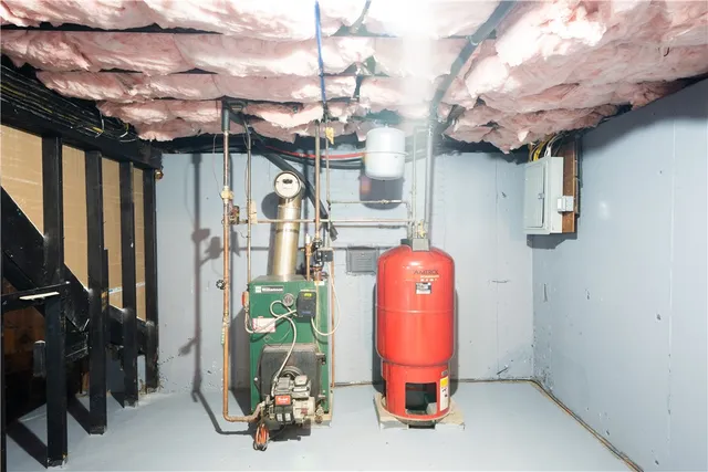 $399,900 | 326 Beckwith Street, Cranston, RI 02910