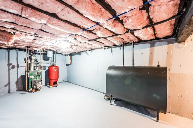 $399,900 | 326 Beckwith Street, Cranston, RI 02910