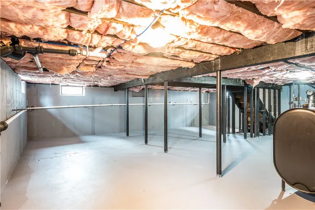 $399,900 | 326 Beckwith Street, Cranston, RI 02910