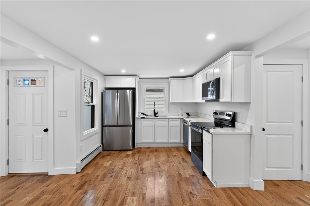 326 Beckwith Street Cranston, RI 02910 - Photo 6 of 29