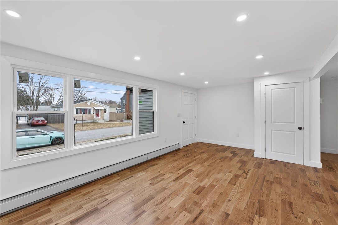 326 Beckwith Street Cranston, RI 02910 - Photo 10 of 29