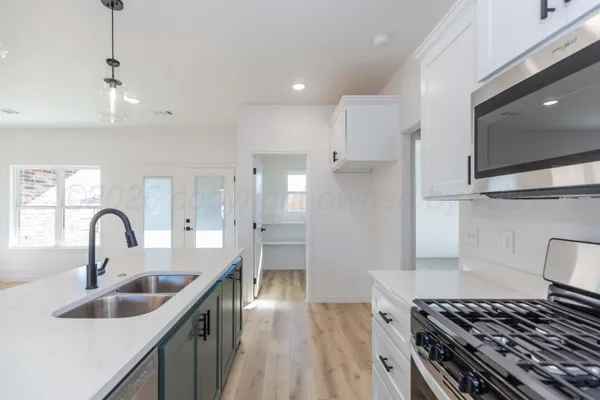 $305,000 | 528 Camelot Drive, Borger, TX 79007