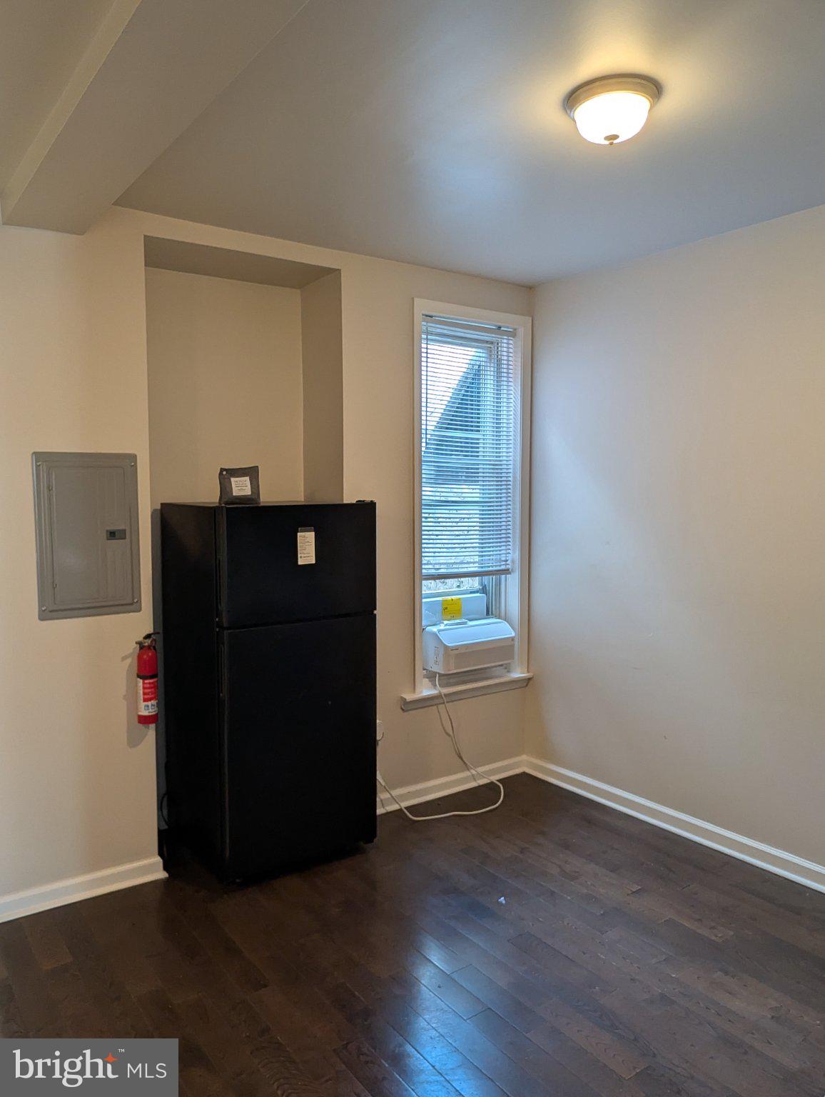 5933 Trinity Street Philadelphia, PA 19143 - Photo 16 of 21 Cozy corner with natural light.