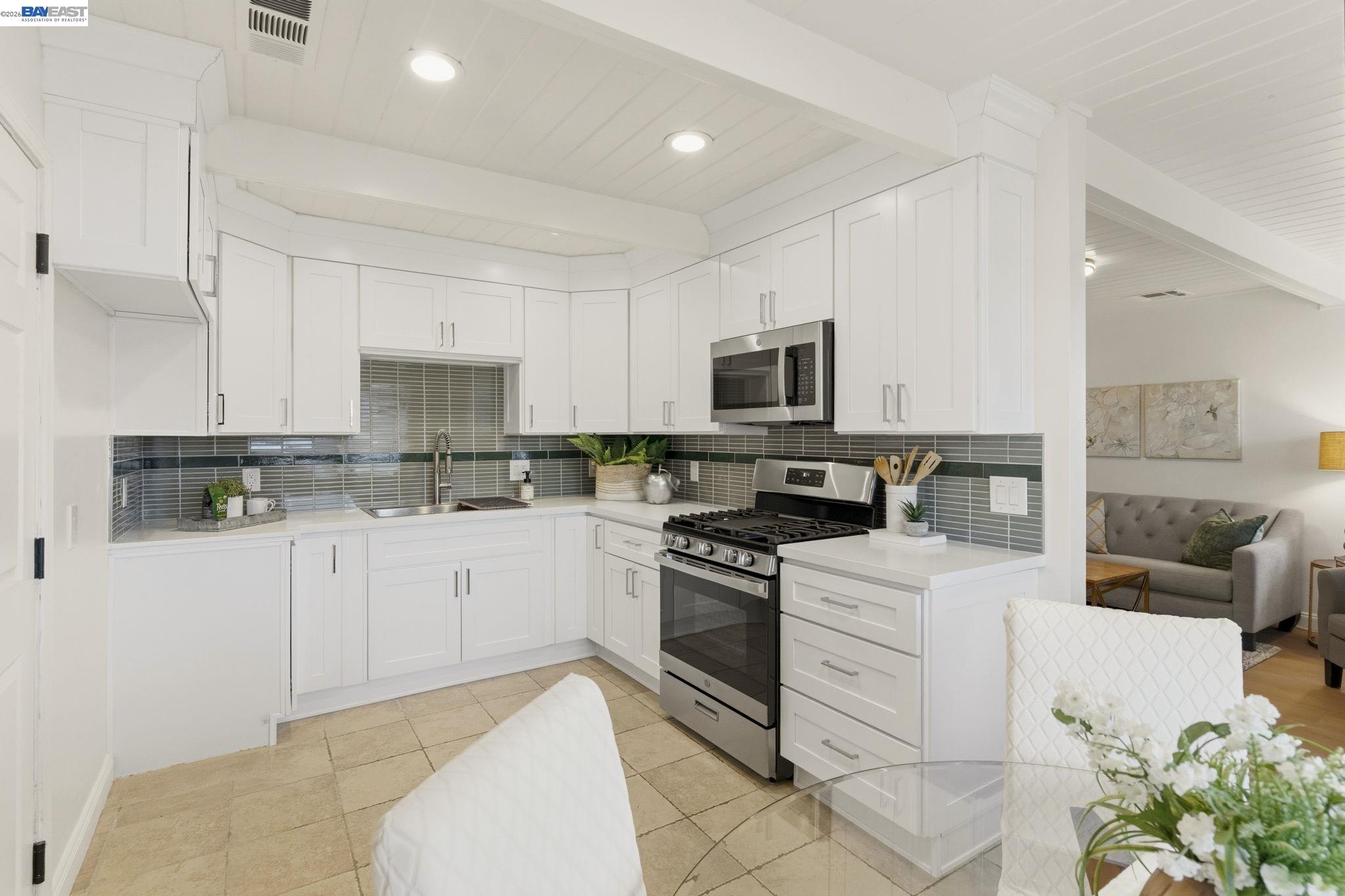 277 Shore Road Bay Point, CA 94565 - Photo 9 of 41