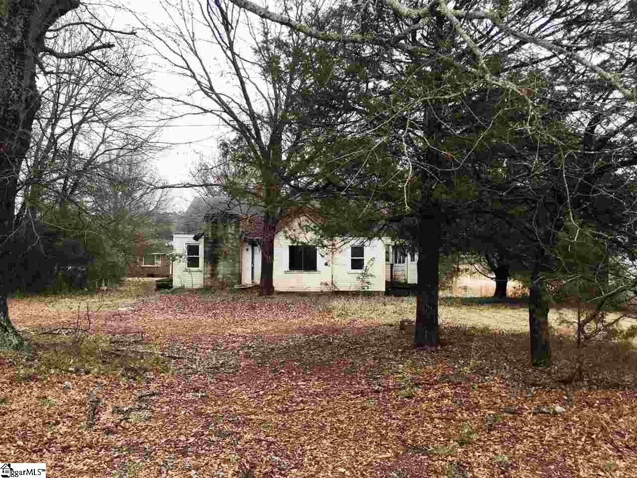247 Hood Road Greenville, SC 29611 - Photo 8 of 12 Gallery Image 8