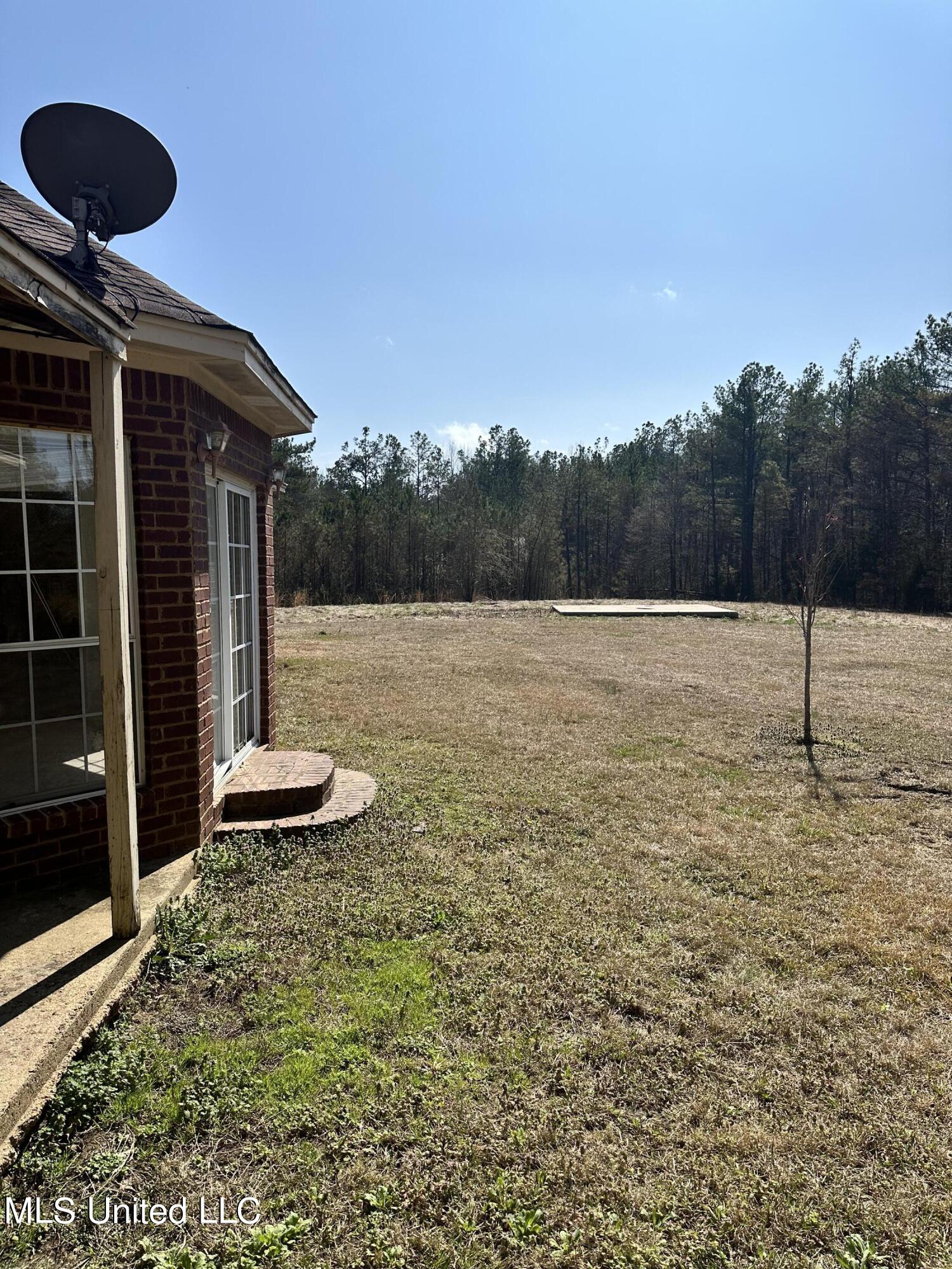 308 Lester Road Holly Springs, MS 38635 - Photo 2 of 9 IMG_4135