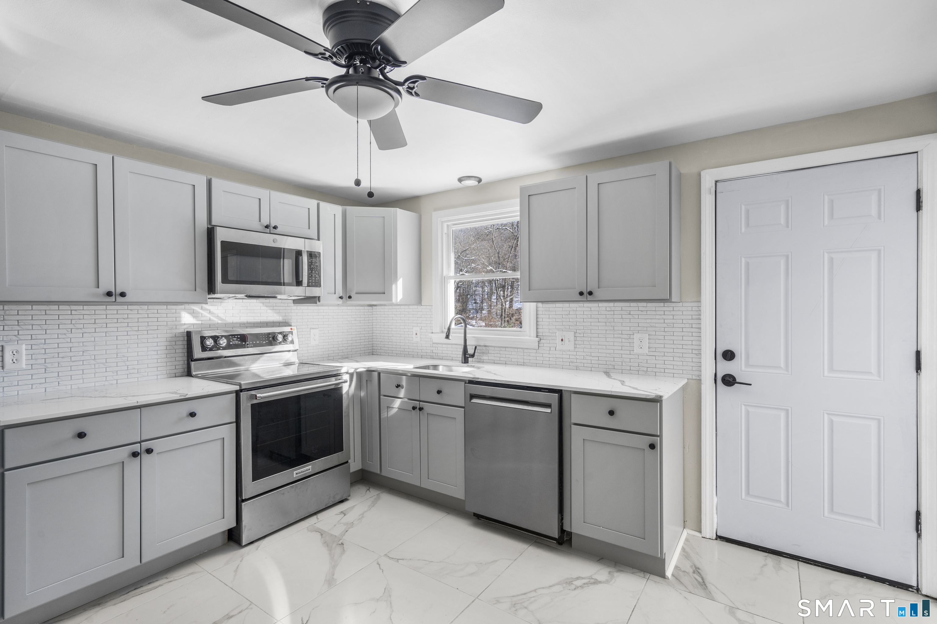 33 Stonybrook Road Ledyard, CT 06335 - Photo 9 of 27