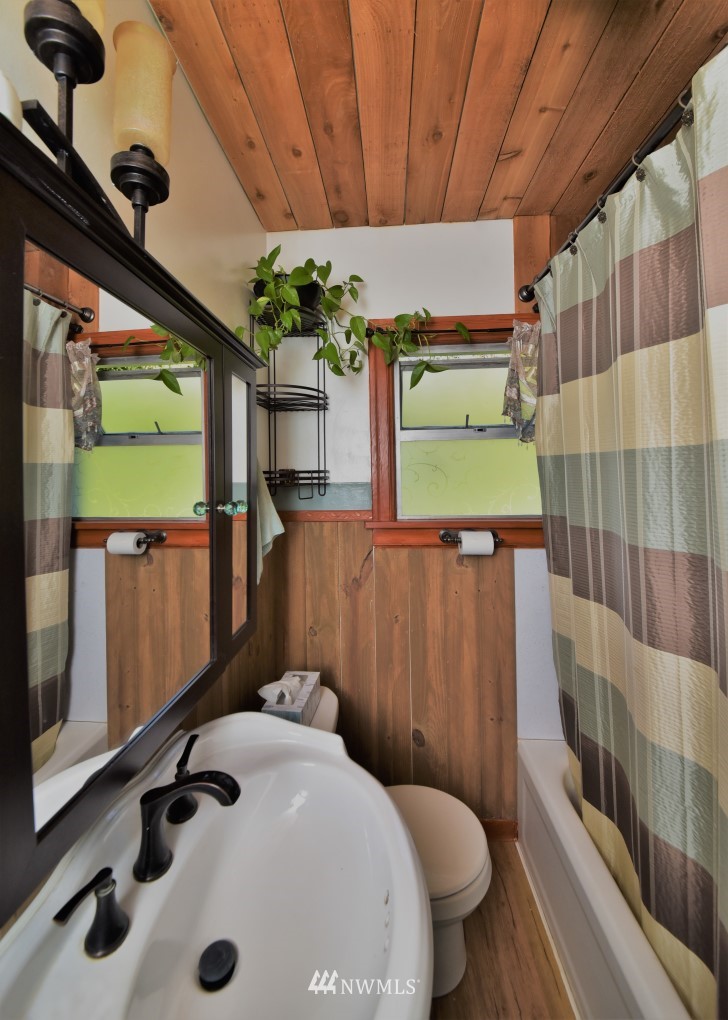 1305 Morgan Road Northwest Bremerton, WA 98312 - Photo 18 of 34 Gallery Image 18