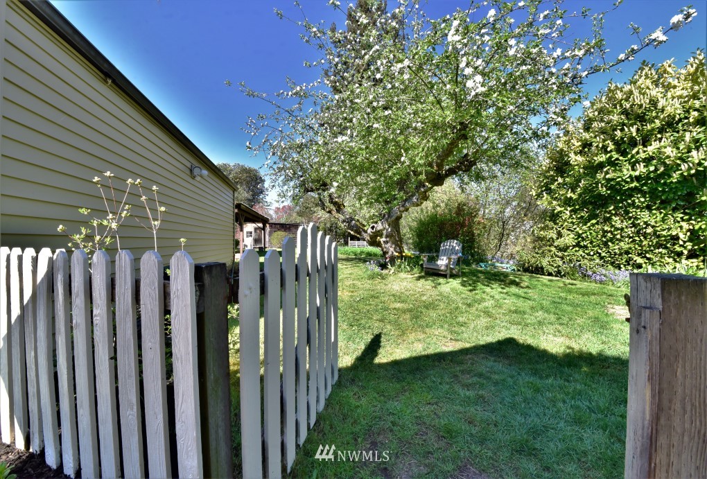 1305 Morgan Road Northwest Bremerton, WA 98312 - Photo 6 of 34 Gallery Image 6