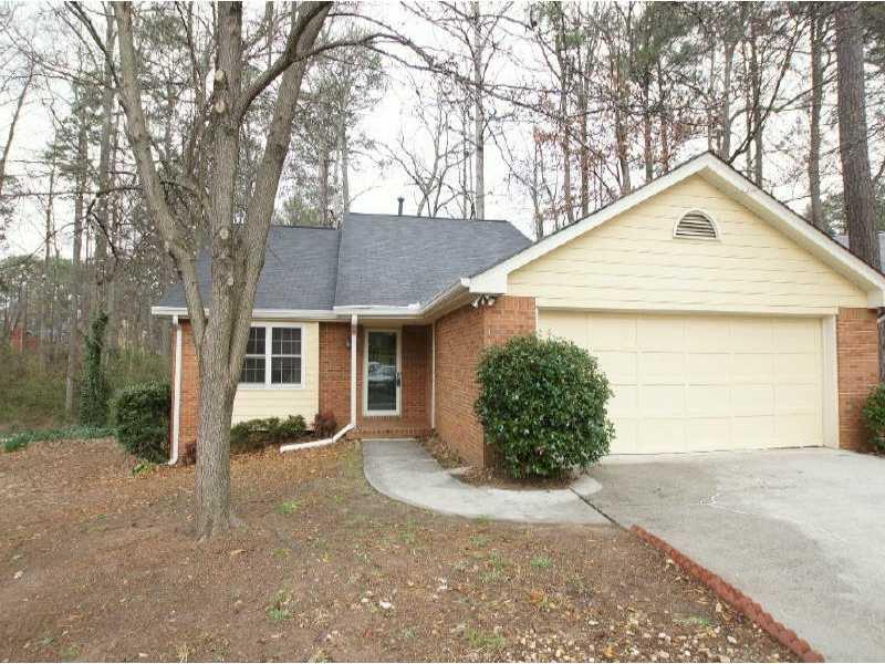 Exterior Front. 4-sided brick and frame, this adorable yet spacious home is located on a quiet cul-de-sac in convenient, close-in Clarkston. Just a few minutes from the DeKalb Farmers Market, Decatur, Stn Mtn, 285 and more, you ll love this location!