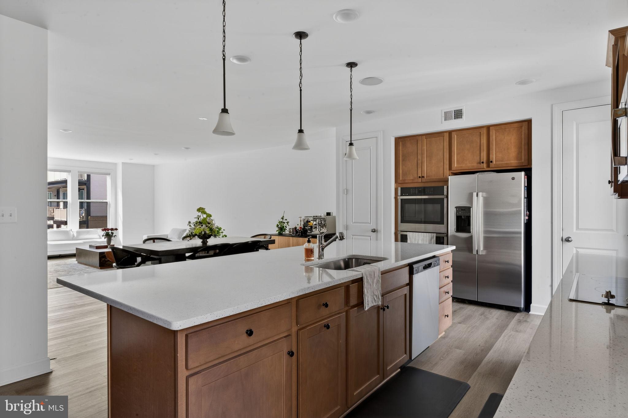 4991 Longmire Way Chantilly, VA 20151 - Photo 17 of 37