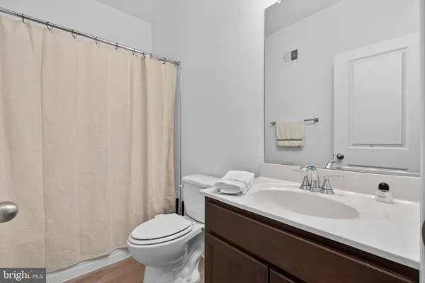 $865,000 | 4991 Longmire Way, Chantilly, VA 20151