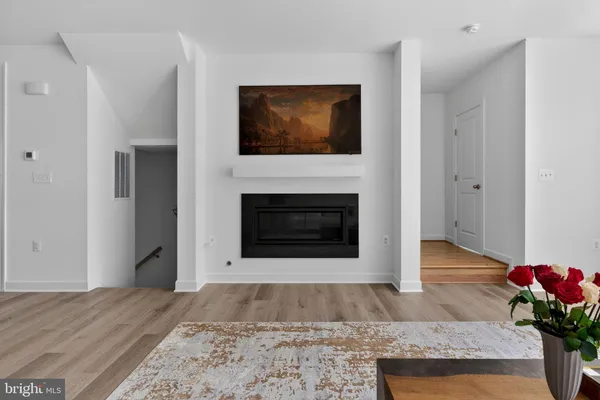 $865,000 | 4991 Longmire Way, Chantilly, VA 20151