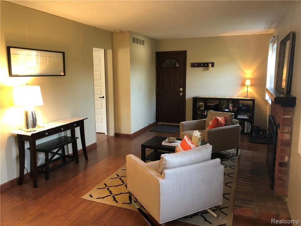 42272 Saltz Road Canton, MI 48187 - Photo 12 of 30 FAMILY ROOM