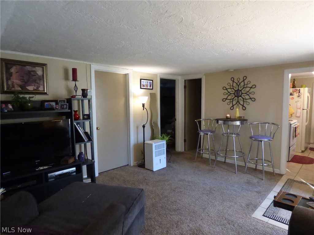 6574 Ridge Road Wadsworth, OH 44281 - Photo 27 of 35 Cottage family room with 2 bedrooms & full bath!