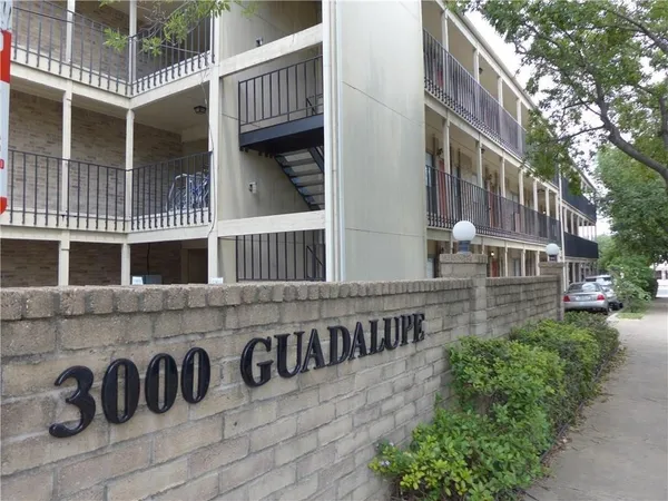 $1,050 | 3000 Guadalupe Street, Unit 313, Austin, TX 78705