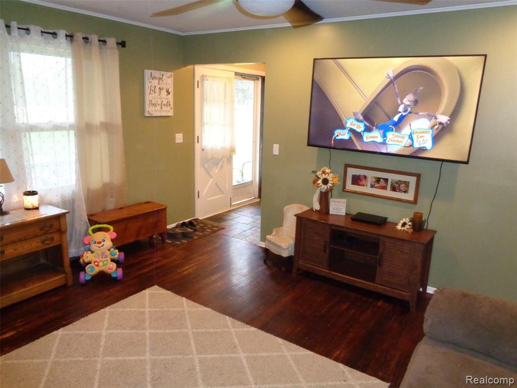 1663 West Hunters Creek Road Lapeer, MI 48446 - Photo 4 of 39